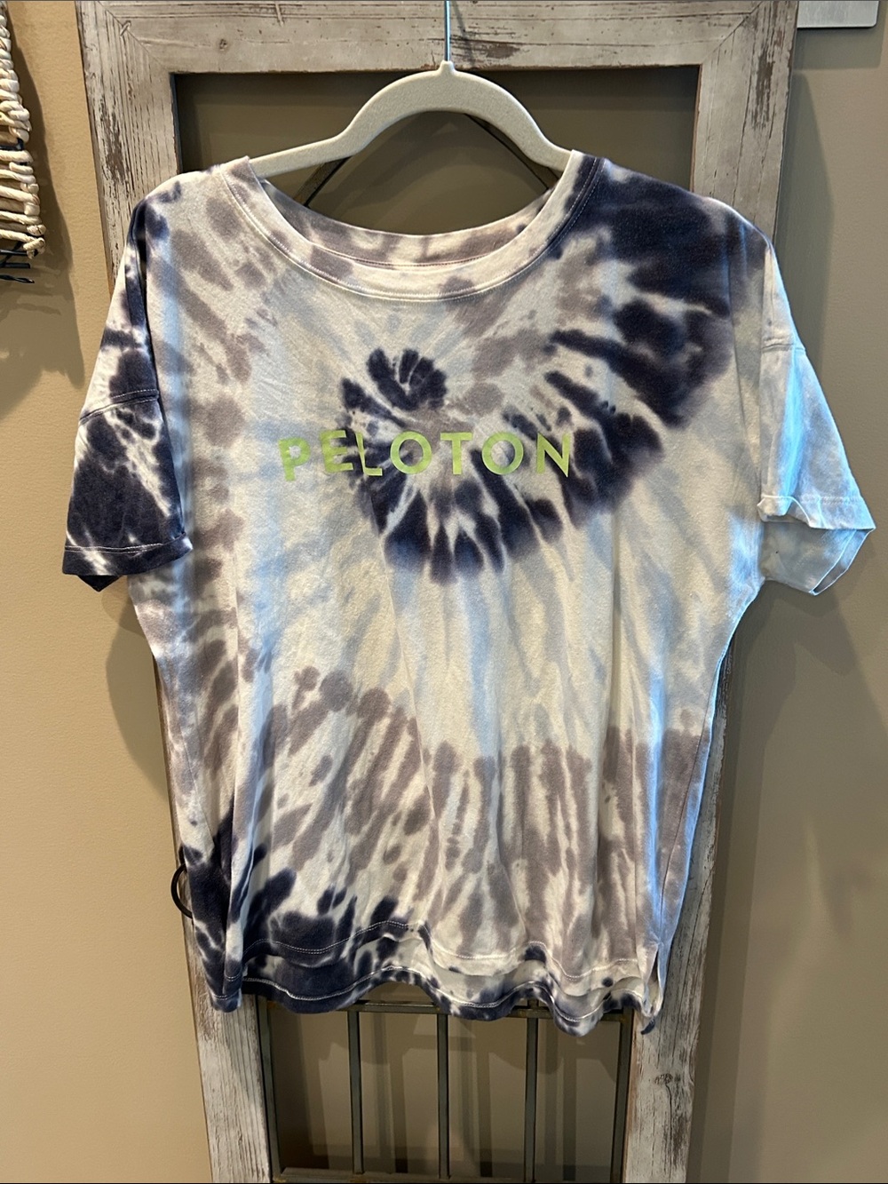 Peloton Spiral Tie-Dye Tee in Navy, Gray & Neon Green
